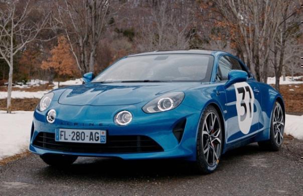 Mit der A110S bei zwei Wertungsprüfungen dabei: Alpine Formel-1-Pilot Esteban Ocon startet bei der Rallye Monte-Carlo